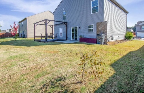 Duncan Casa | Cheerful 3 BR, 2.5 BR (sleeps 6-7) patio/pool