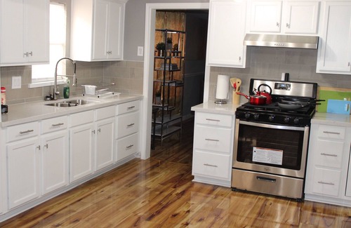 Oak Cliff Casa | Cheerful 3BR Single Family minutes from Downtown