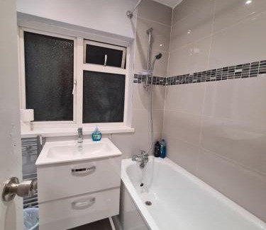 Hillingdon Apartamento | Cheerful 4/5 bed house - Heathrow