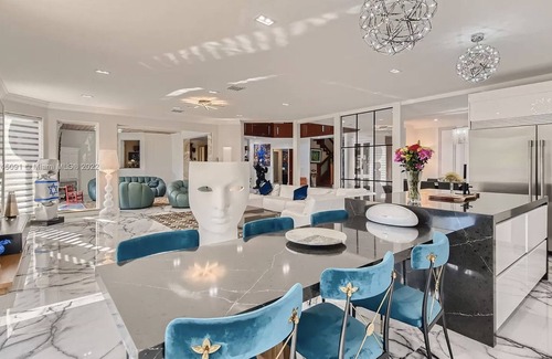 Eastern Shores Villa | Cheerful 4-bedroom villa with pool!