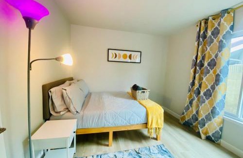 Placentia Casa | Cheerful 4 bed, 2 bath with pool near Disneyland