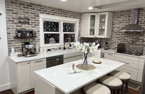 Lake Mohawk Casa | Cheerful 4-Bedroom Lake Home with fire place