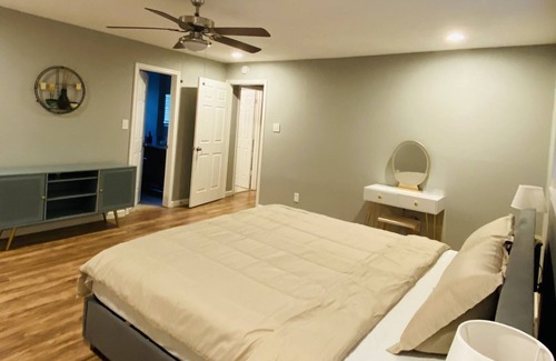 Houston Casa | Cheerful 4 bedroom home that sleep 14 in Houston