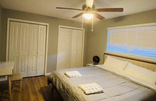Houston Casa | Cheerful 4 bedroom home that sleep 14 in Houston