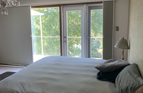 Winnipeg Casa | Cheerful 4 bedroom house in St. Vital on the Red River