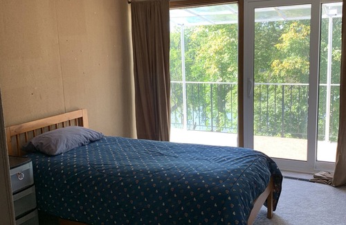 Winnipeg Casa | Cheerful 4 bedroom house in St. Vital on the Red River