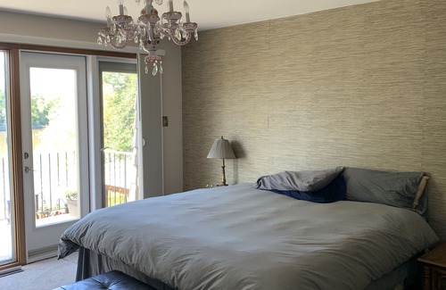 Winnipeg Casa | Cheerful 4 bedroom house in St. Vital on the Red River