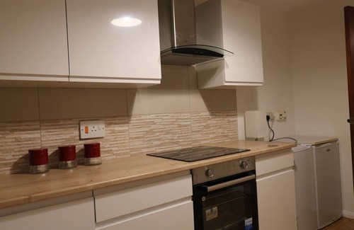 Mapperley Casa | Cheerful -4 Bedrooms House with Driveway