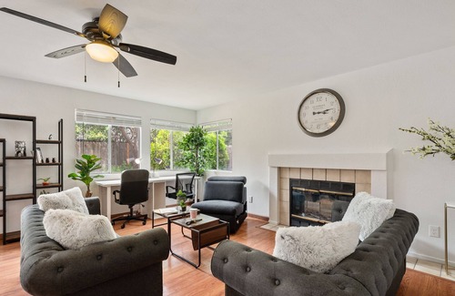 Elk Grove Casa | Cheerful 4BR Entire house with Free parking/Family