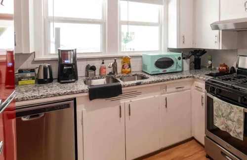 Benton Casa | Cheerful Boho Stay - Minutes From Hospital