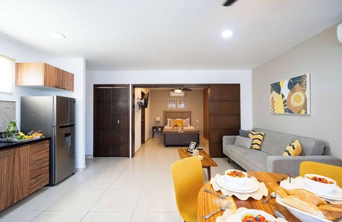 Díaz Ordaz Apartamento | Cheerful Condo, Mountainview Roof and Lounge