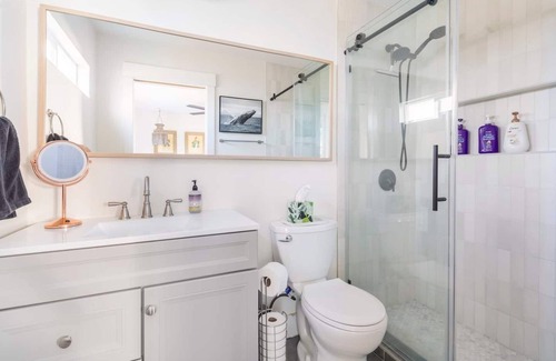 Napa Cabaña | Cheerful Cottage 1.5 mi from Downtown Napa