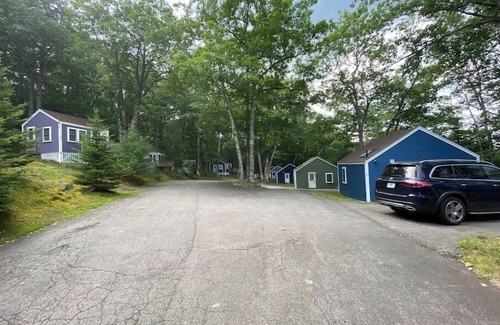 Edgecomb Cabaña | Cheerful Cottage Close to Everything 12