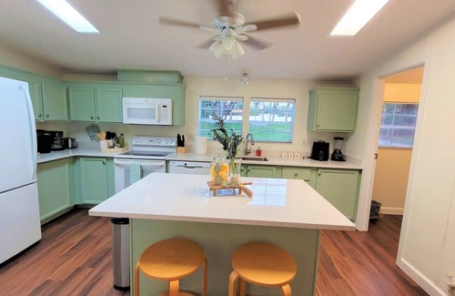 Tampa Casa | Cheerful Country Home