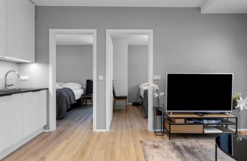 Hliðar Apartamento | Cheerful Down Town Apartment