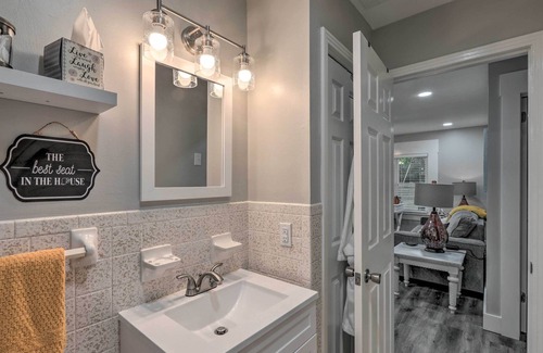 Lebanon Casa | Cheerful Duplex Unit - 1 Mi to State Park!