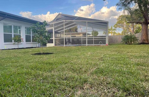 Clearwater Casa | Cheerful & Elegant 4-Bedroom House in Clearwater