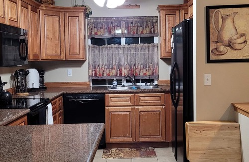 East Olympia Casa | Cheerful Getaway 5BD/ 3BTH In the Heart of Lacey