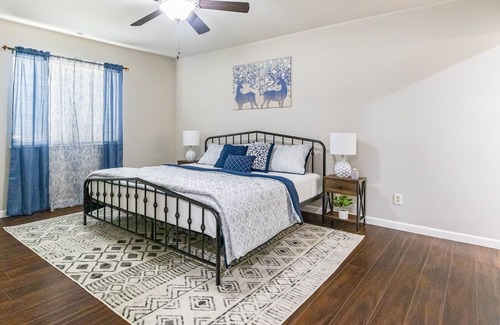 The Colony Casa | Cheerful Home- Pool, Backyard, 3 bdrm, Large fence