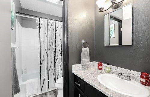 Hot Springs Village Apartamento | Cheerful Hot Springs Village Condo