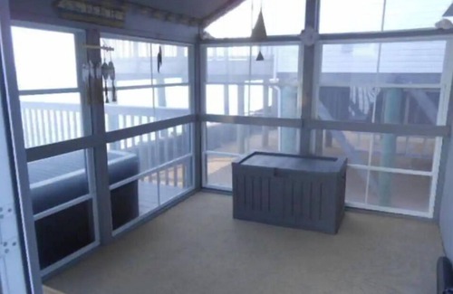 Downe Casa | Cheerful & Relaxing Beach House