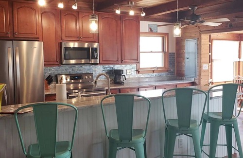 Avon Cabaña | Cheerful, Semi Oceanfront, pet friendly, w/pool