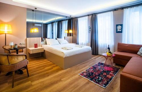 Karakoy Hotel | Cheers Porthouse