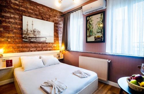 Karakoy Hotel | Cheers Porthouse