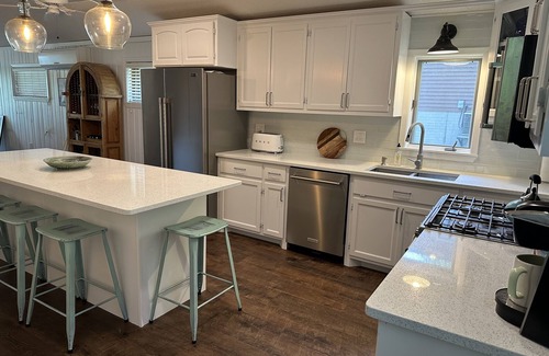 Amery Casa | Cheers to Blue Skies! - Waterfront on Lake Wapogasset & Bear Trap Lake