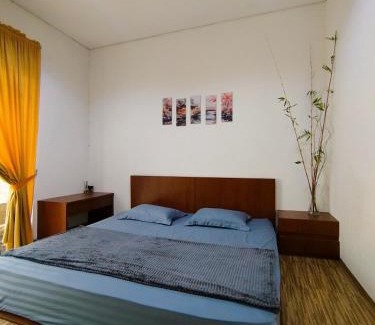 Surabaya Casa | Cheery Room 101