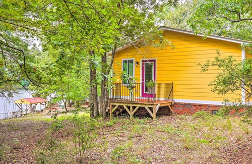 South Carolina Lakes & Blackwater Rivers Cabaña | Cheery Swansea Home on Calmont Pond w/ Dock!