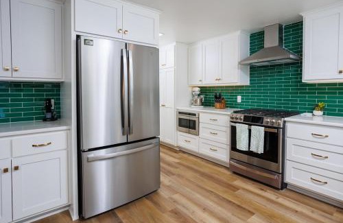 Ashwaubenon Casa | Cheese Head Hideaway by Simple Life Rentals