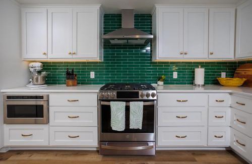 Ashwaubenon Casa | Cheese Head Hideaway by Simple Life Rentals
