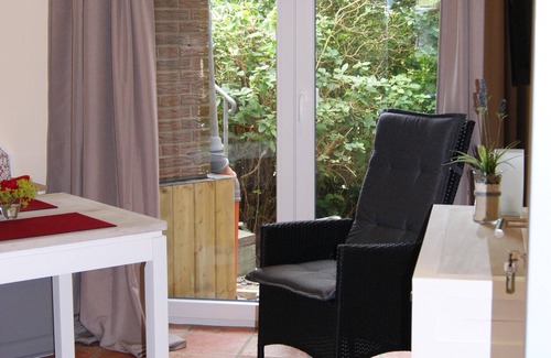 Galmsbull Apartamento | Cheese room - thatched roof house, garden, sauna, close to the beach