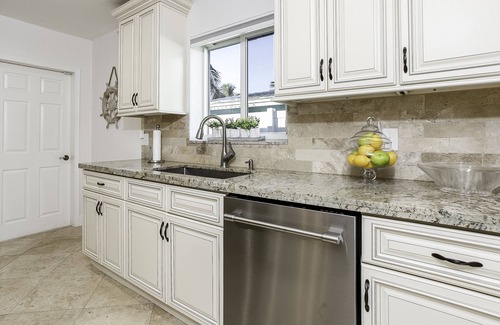 Garden Isles Casa | Chef's Kitchen Villa in Pompano Beach. Heated Pool and 3D tour available