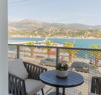 Argostoli Town Apartamento | Chelmis Sea Front Apartments - Atlantis