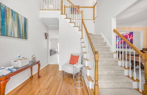 Charlotte Casa | Chelsea's Fun House-University Area!