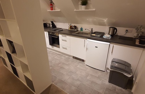 Patchway Apartamento | Cheltenham Studio Apartment with Private Hot Tub