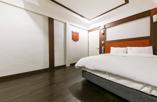 Cheongju Hotel | Cheongju Bungmunro Time