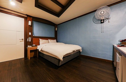 Cheongju Hotel | Cheongju Bungmunro Time