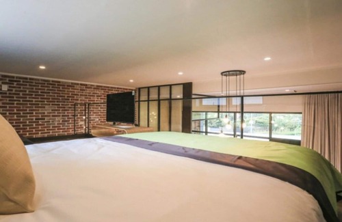 Cheongju Casa | Cheongju Okhwayongsojelpyeong Pension