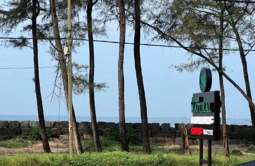 Kuzhuppilly Hotel | Cherai natural beach resort