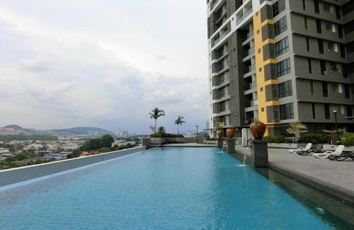 Seri Kembangan Apartamento | Cheras Cozy Studio House with Free WIFI , Netflix.