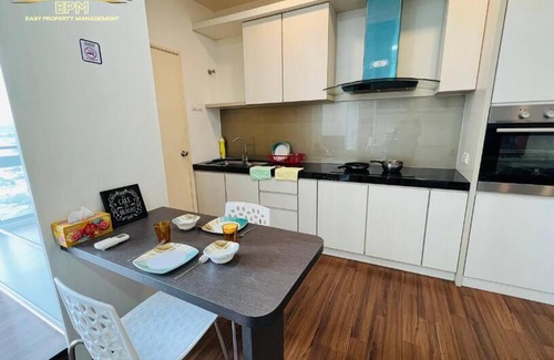 Seri Kembangan Apartamento | Cheras Cozy Studio House with Free WIFI , Netflix.