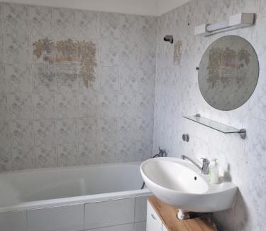 Villeneuve-les-Maguelone Casa | Cherifa
