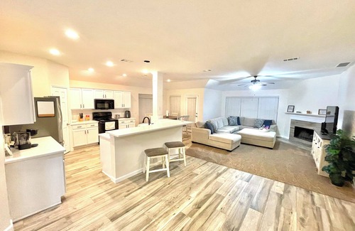 Southeast Arlington Casa | "Cherished home" is an open concept home, family/children friendly. Clean, comfy