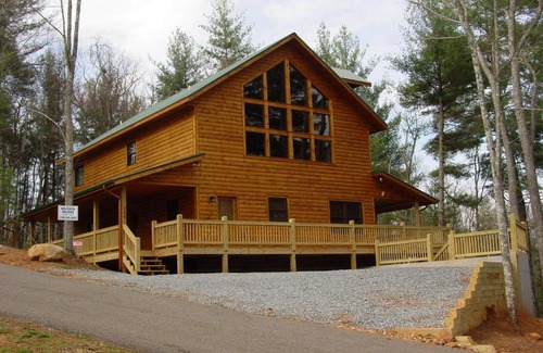Epworth Casa | Cherokee Dream Mountain Lodge