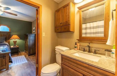 Rutledge Casa | Cherokee Lake Cottage by Staycating