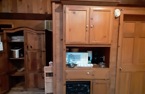 Eureka Springs Cabina | Cherokee mountain log cabin resort