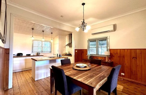 Beechworth Cabaña | Cherry Blossom Cottage